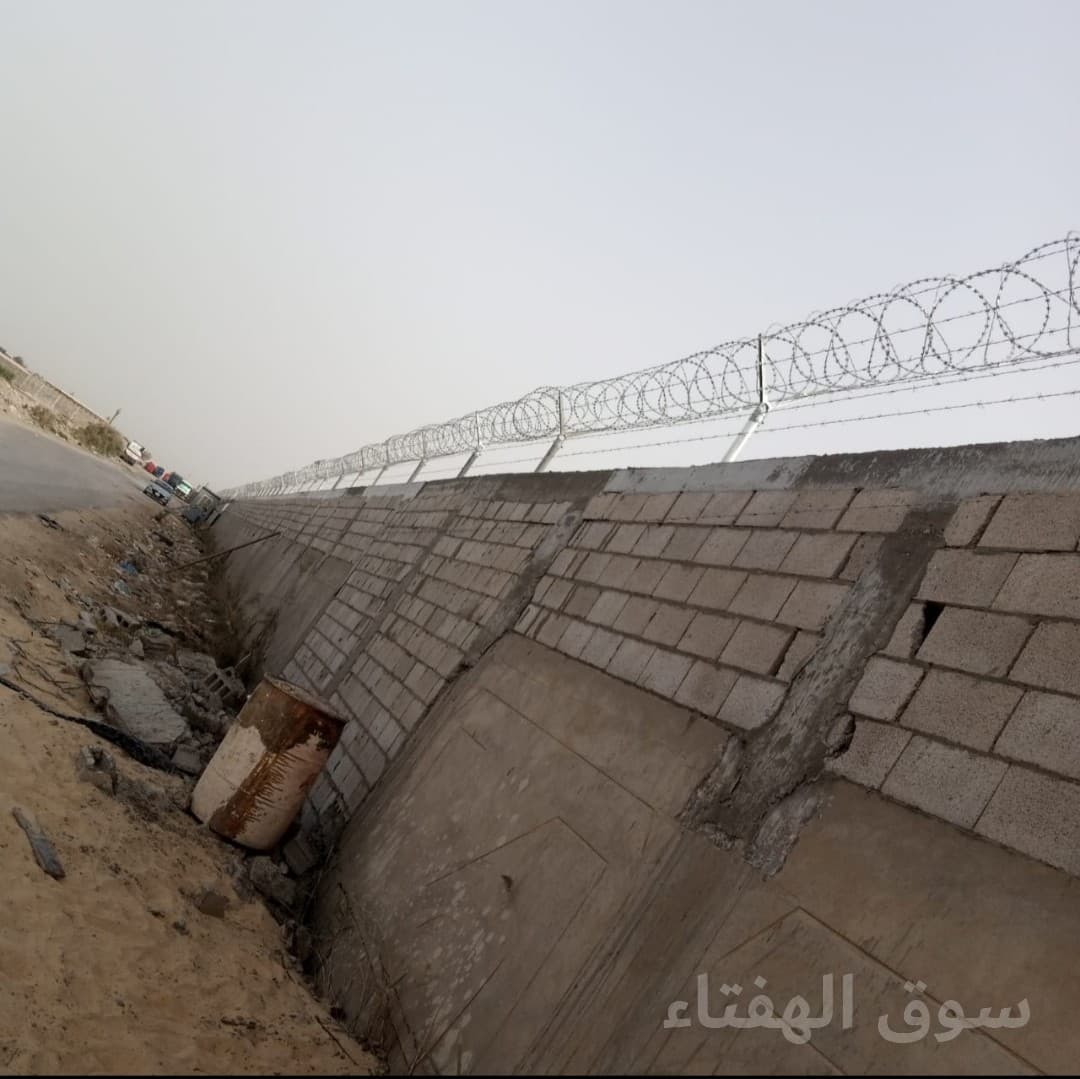 مقاول شبوك مزارع وكسارات وملاعب 8
