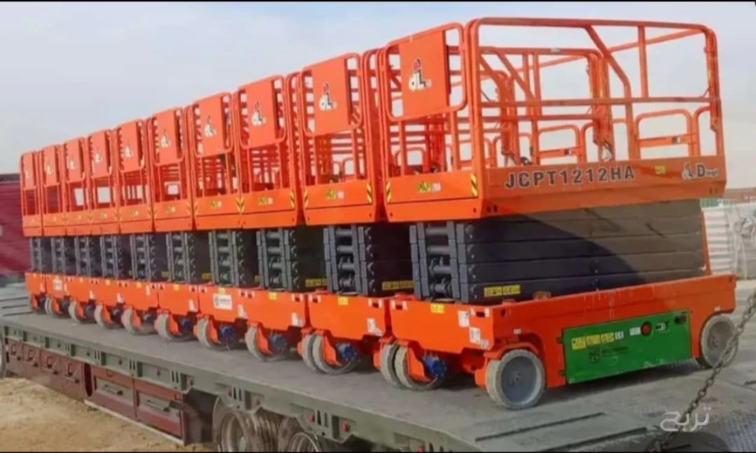 سيزرلفت للايجار في الرياض 12متر  سيزرلفت للايجار في جده 12متر 3