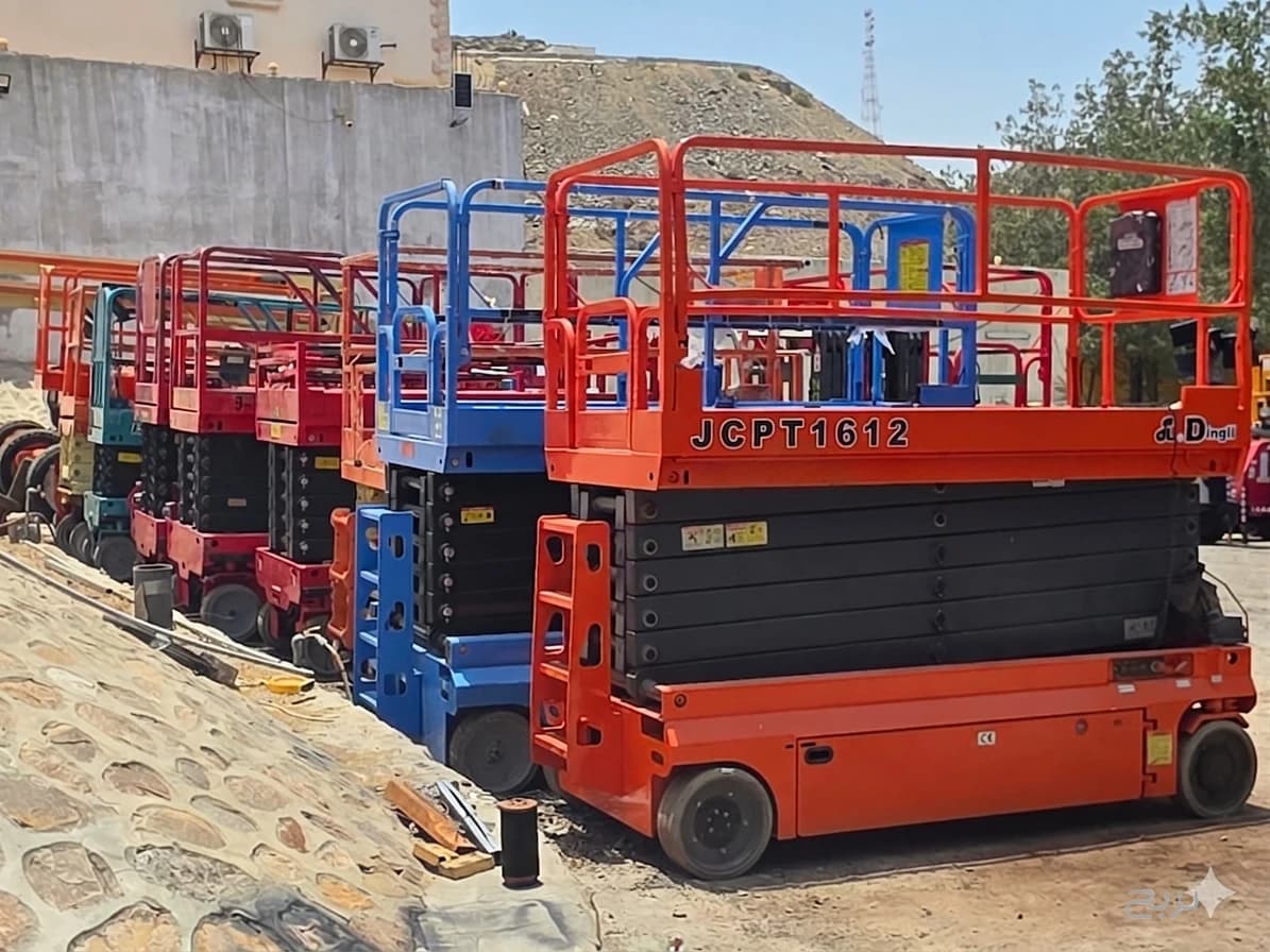 سيزر لفت للايجار جده ##تاجير سيزر لفت #Scissor lifts for rent 2