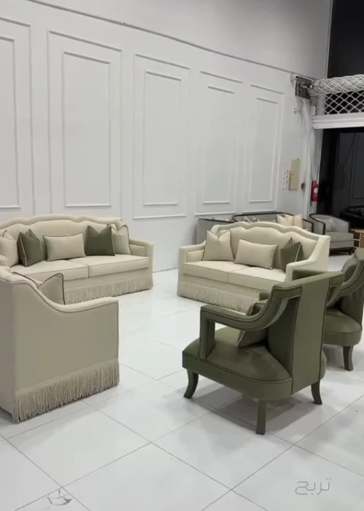 دينا تخلص من الاثاث القديم 2