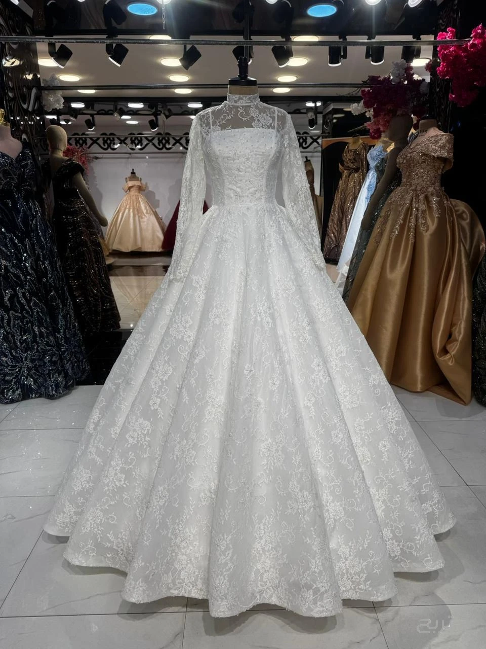 فساتين زفاف وافراح