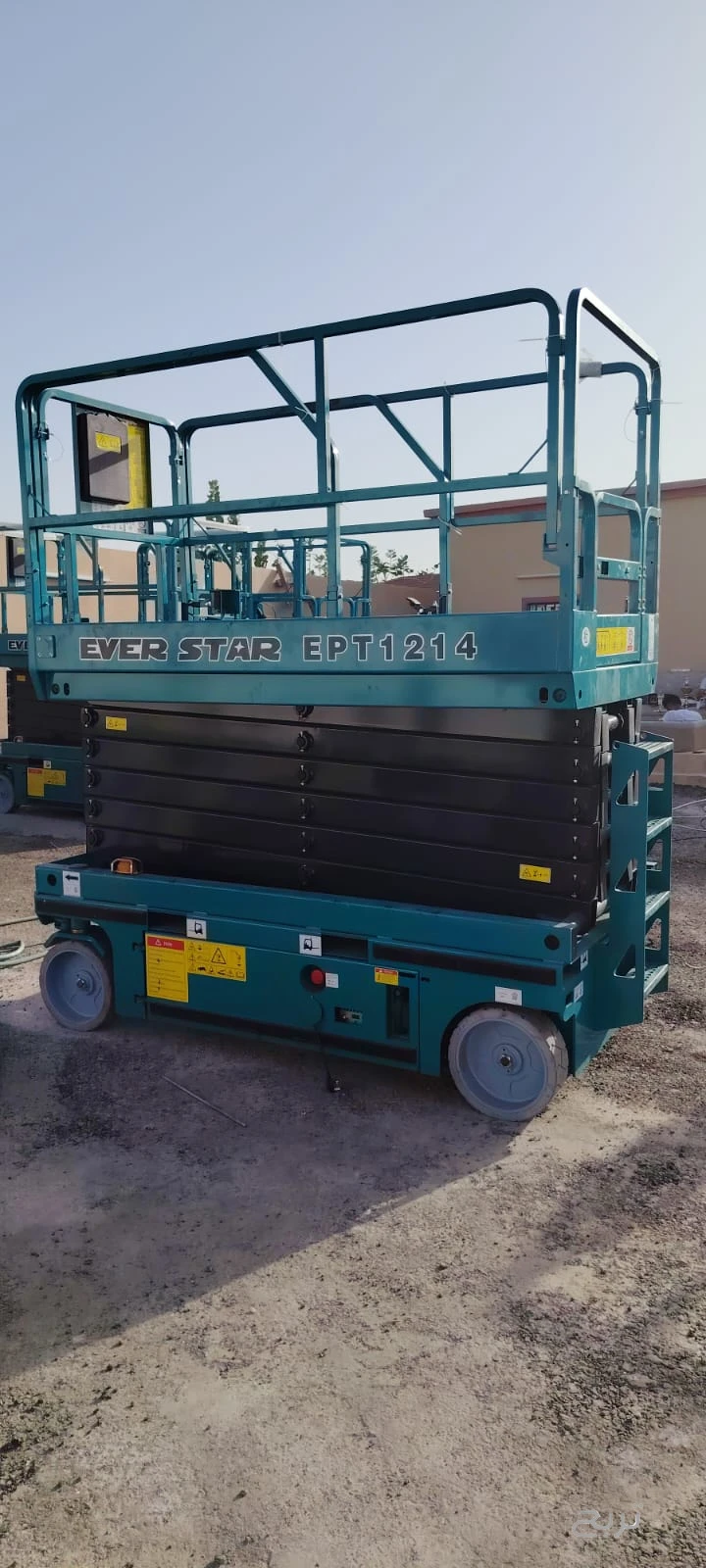 سيزر لفت ومان لفت ورافعات شوكيه وكرينات وتاور لايت وابراج اناره للايجار