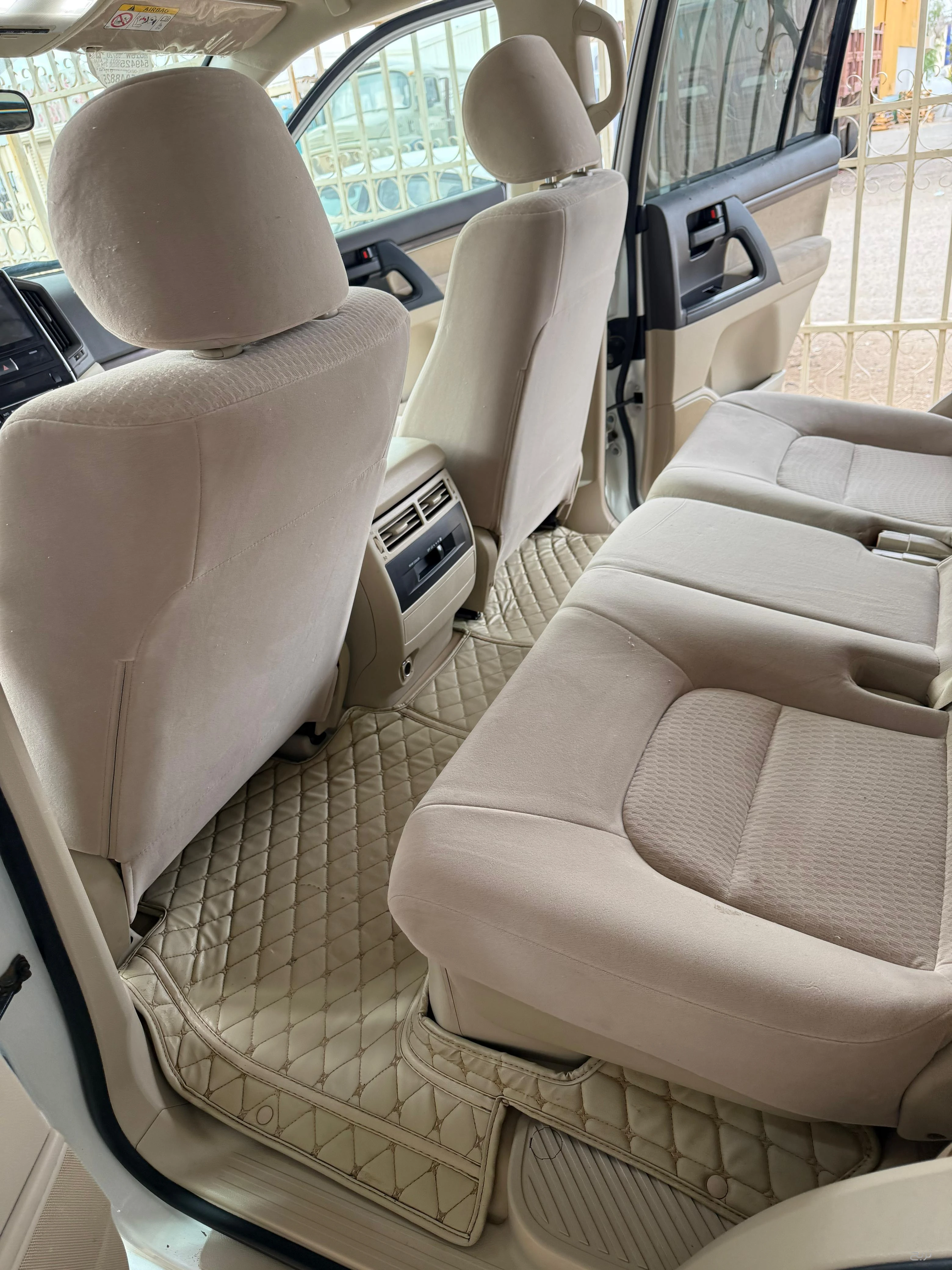 للبيع جيب لاندكروزر GXR