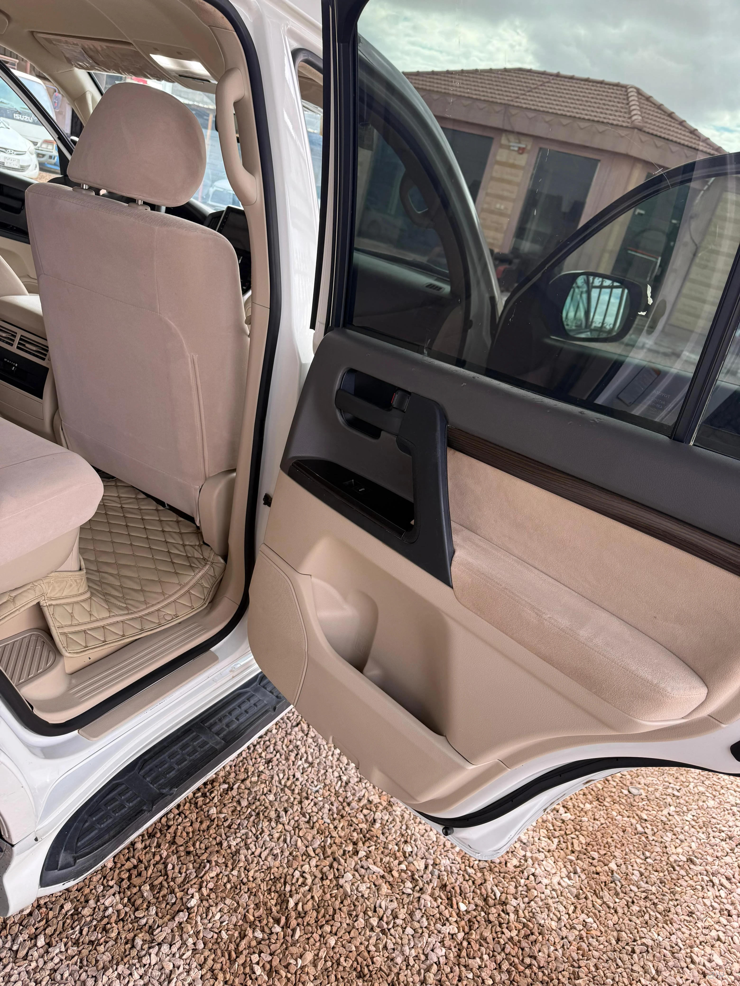 للبيع جيب لاندكروزر GXR