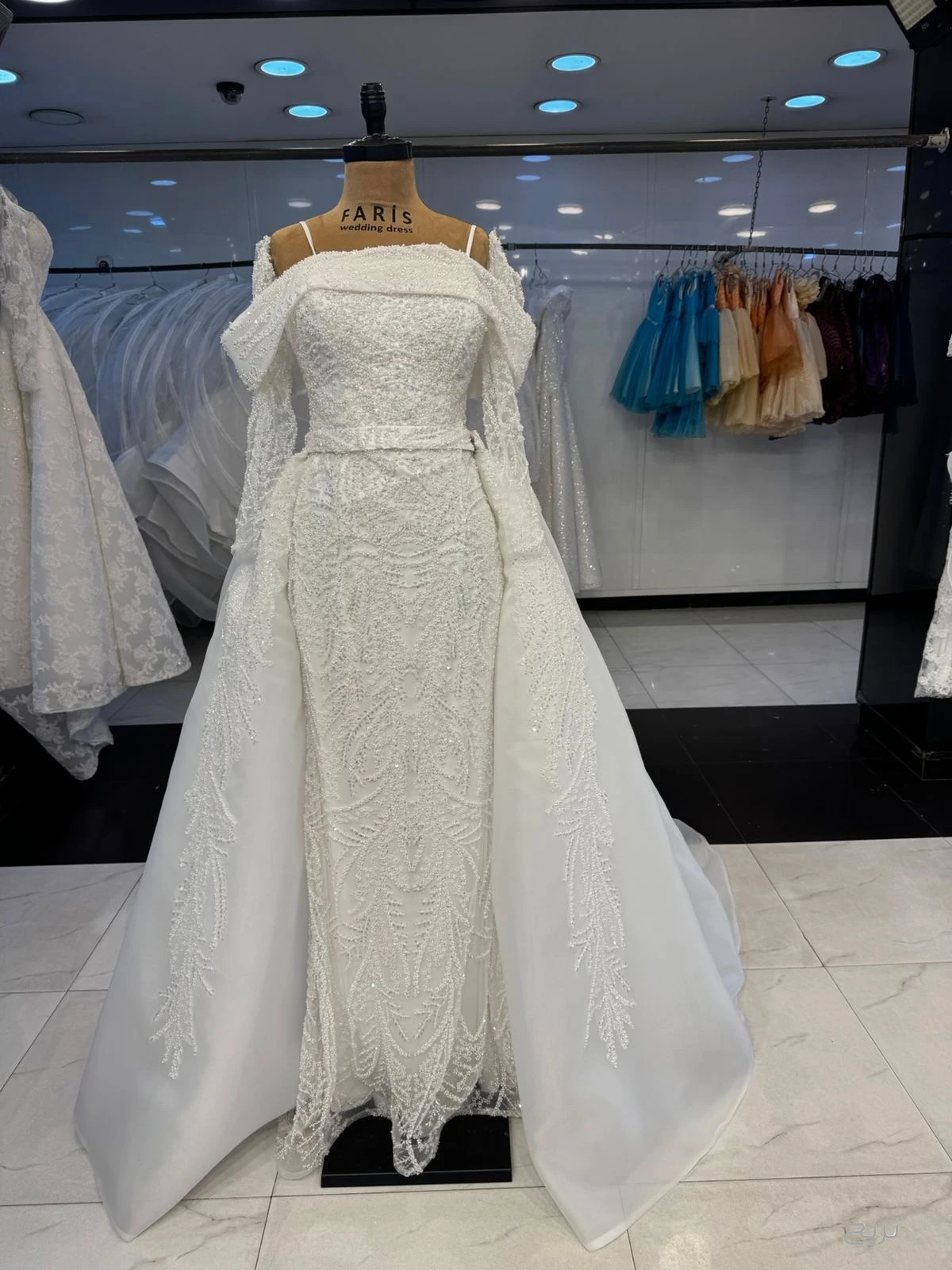 فساتين زفاف وافراح