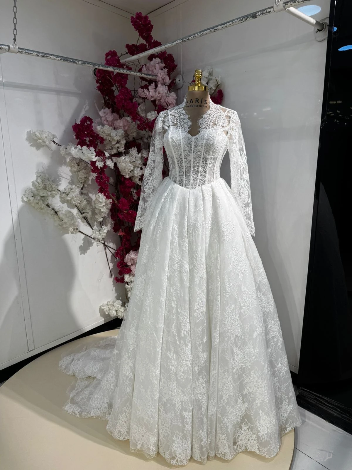 فساتين زفاف وافراح