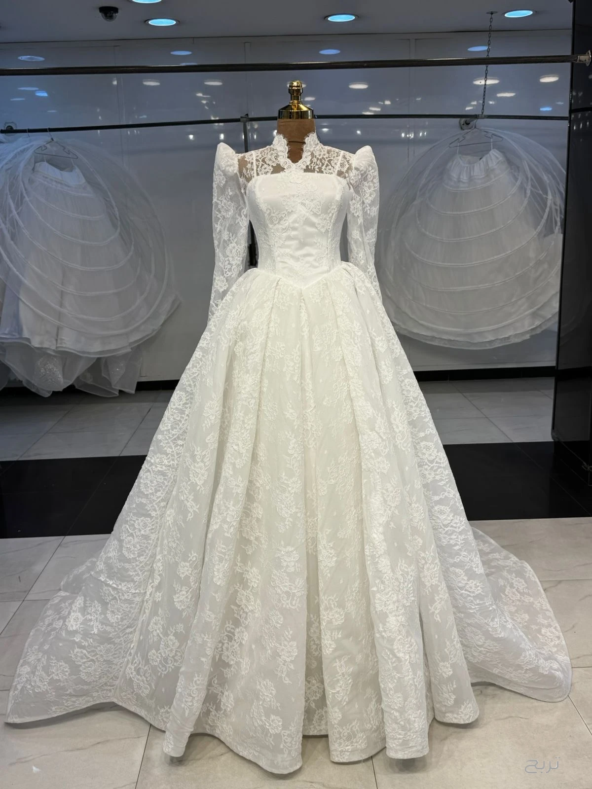 فساتين زفاف وافراح