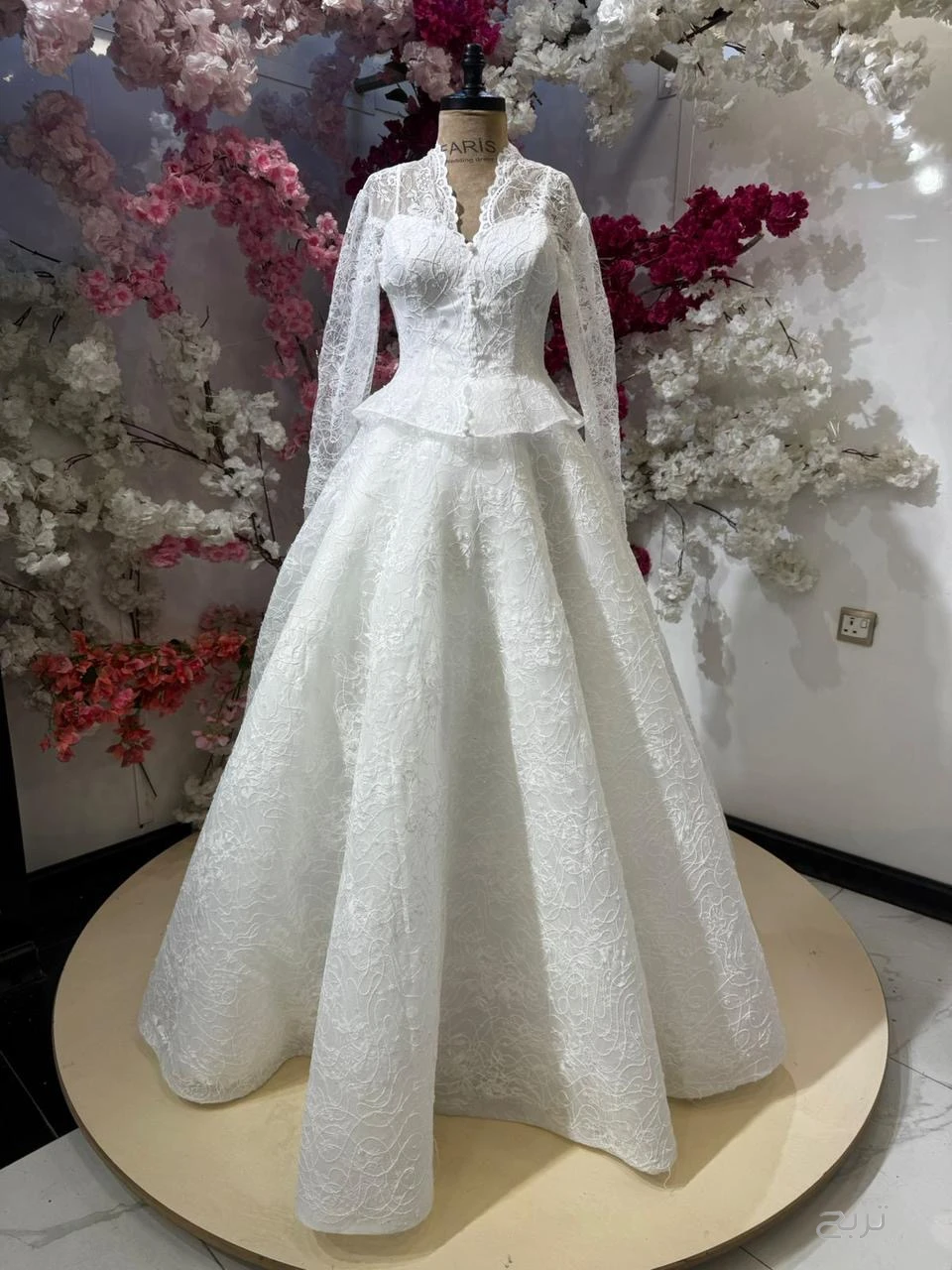 فساتين زفاف وافراح