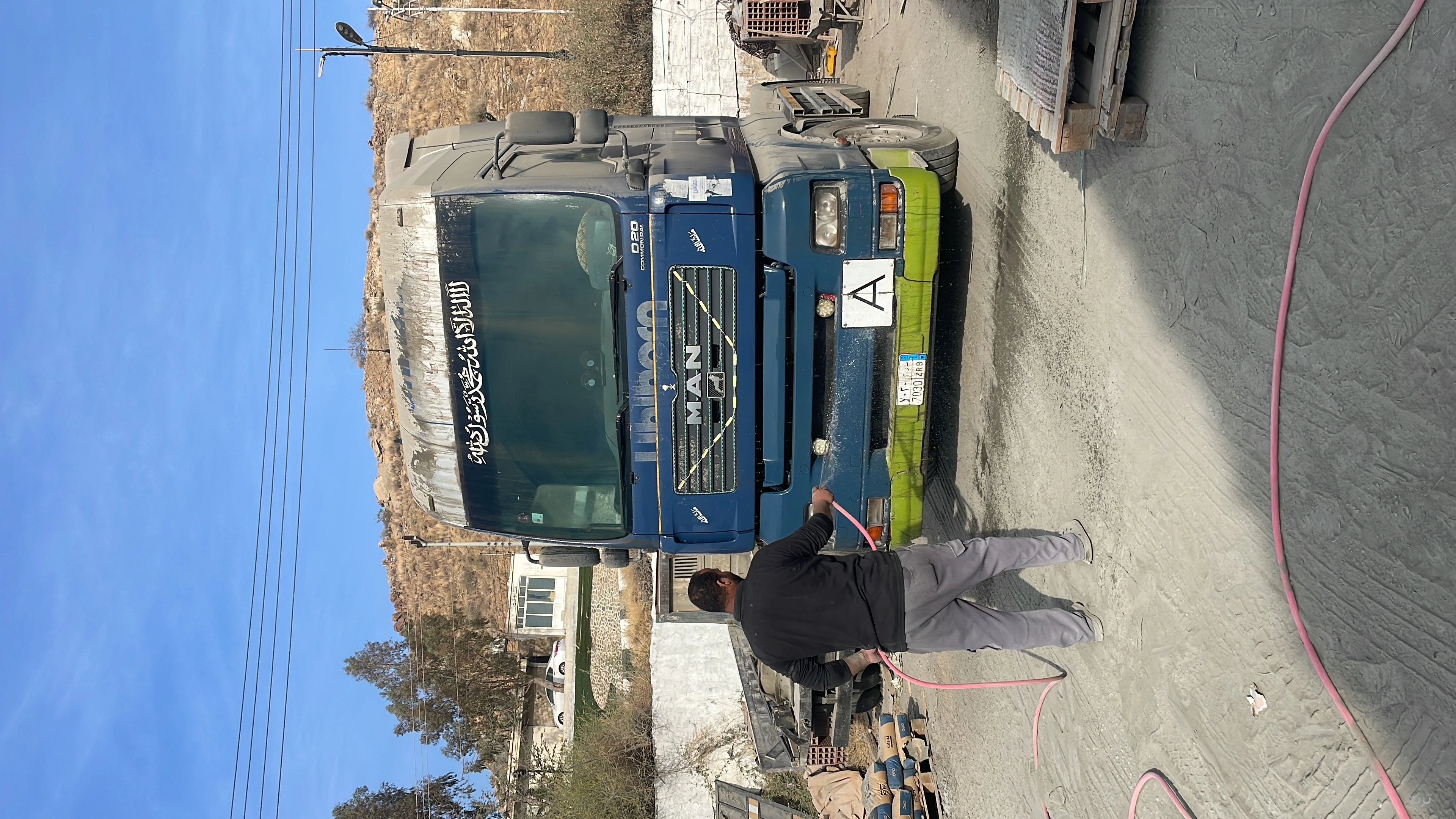 راس تريلا مان 2005 نقل خاص