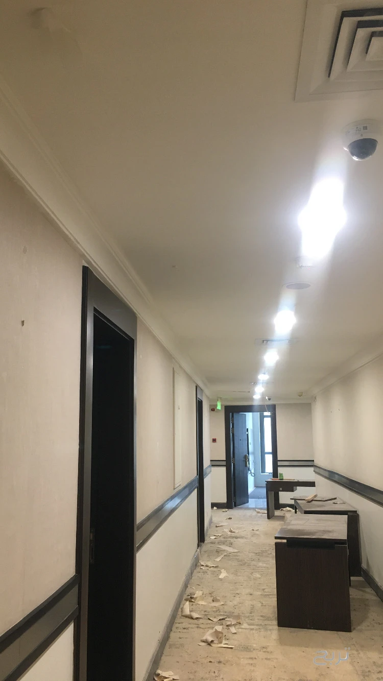 معلم دهانات وديكورات ورق جدران وترميمات عامه