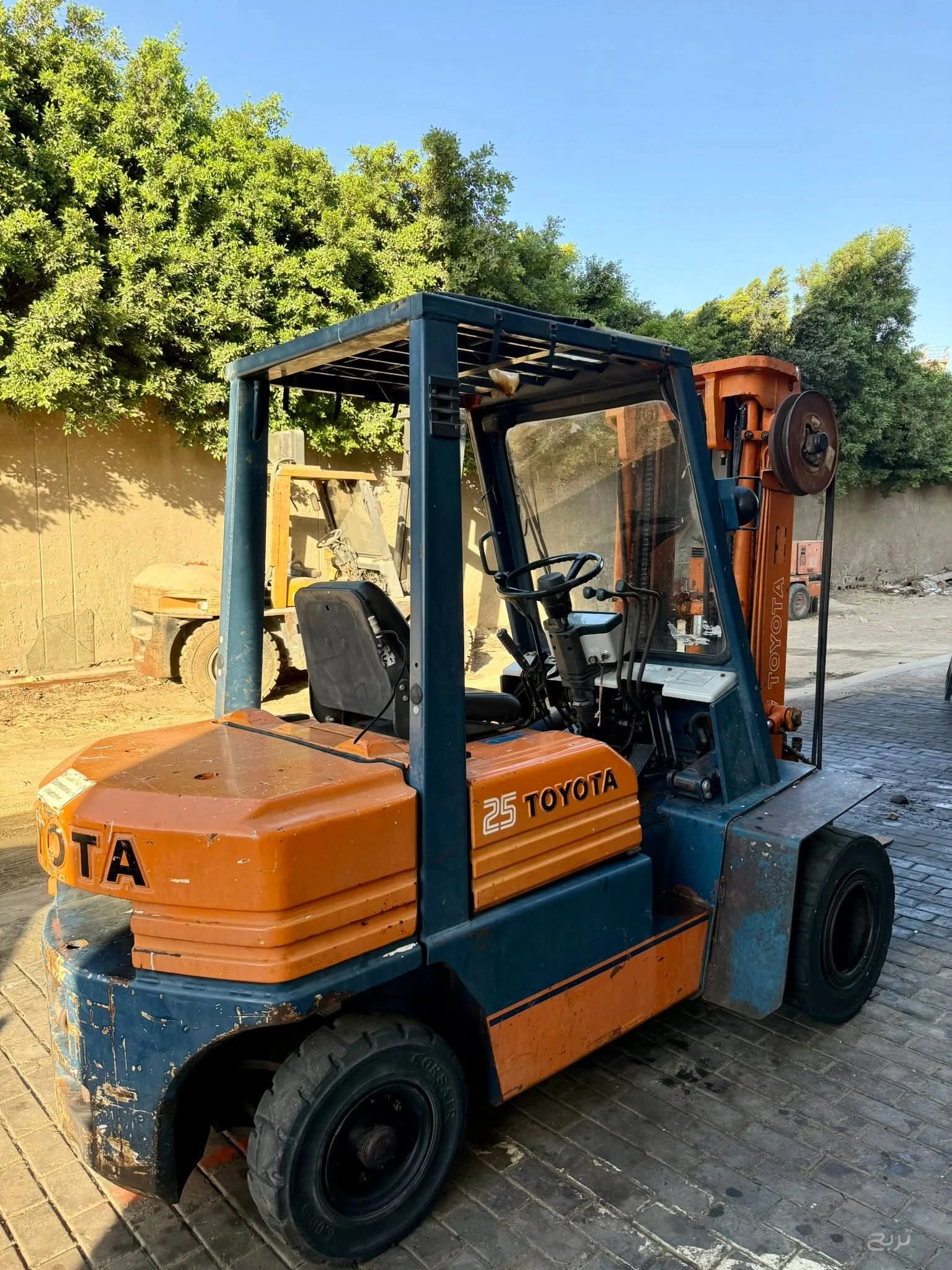 ⭐ فوركلفت للإيجار في الدمام - تاج المملكة