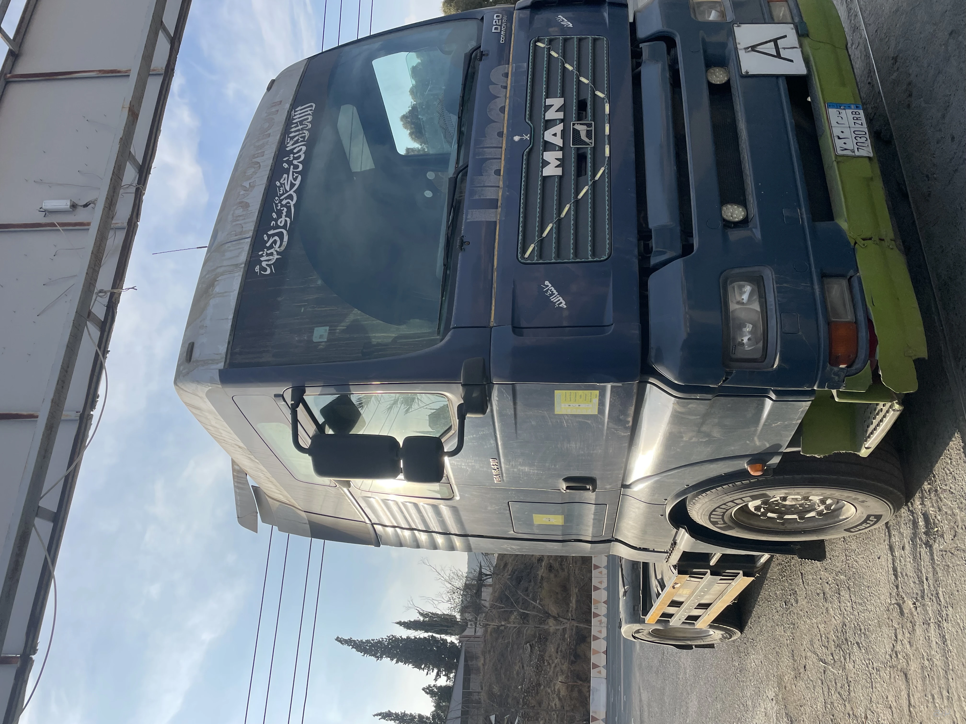 راس تريلا مان 2005 نقل خاص