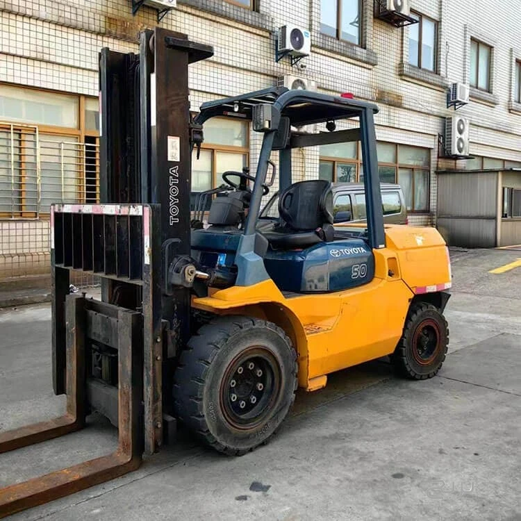 فوركلفت للإيجار الرياض | رافعات شوكية للإيجار بالرياض