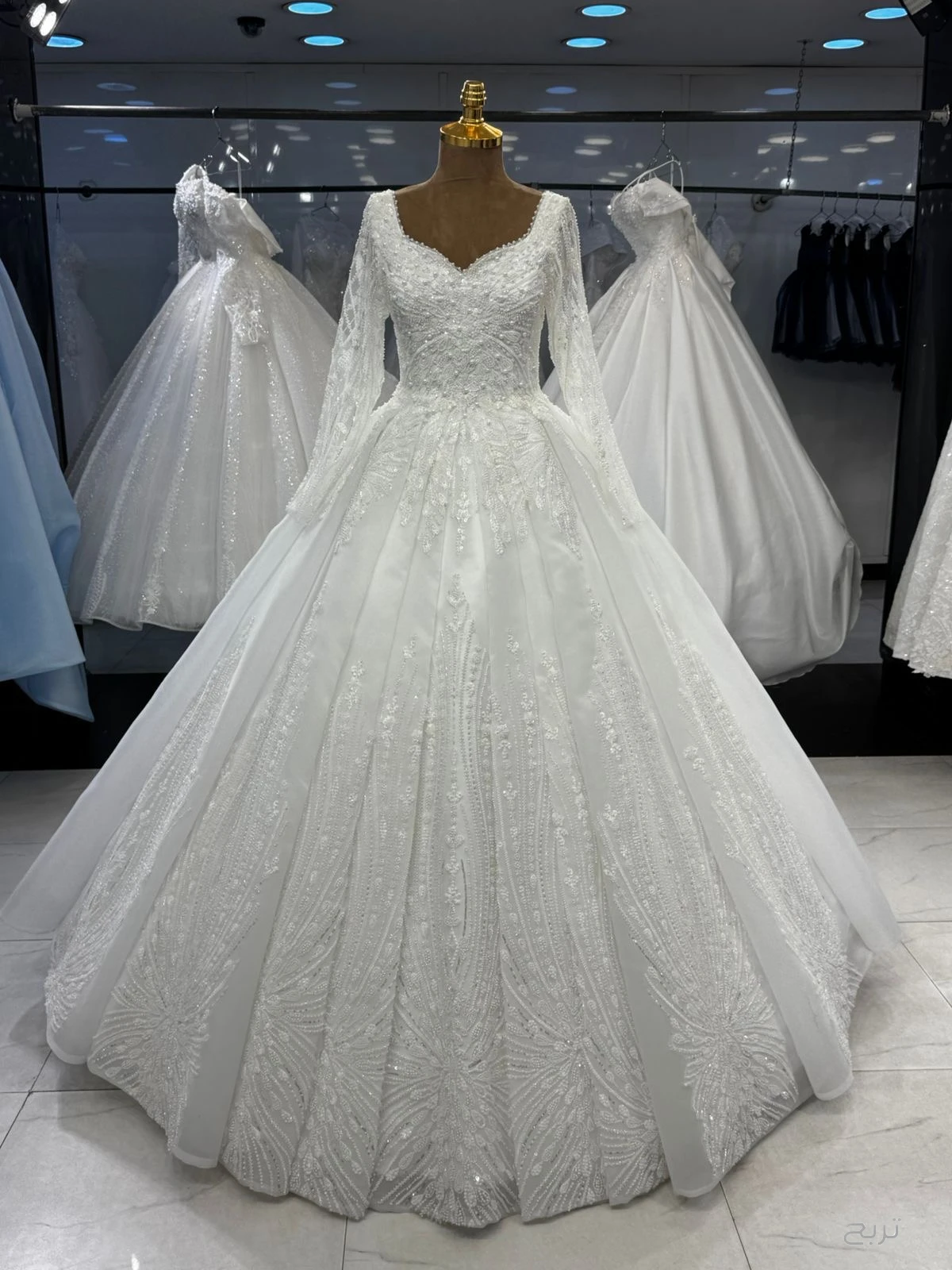 فساتين زفاف وافراح