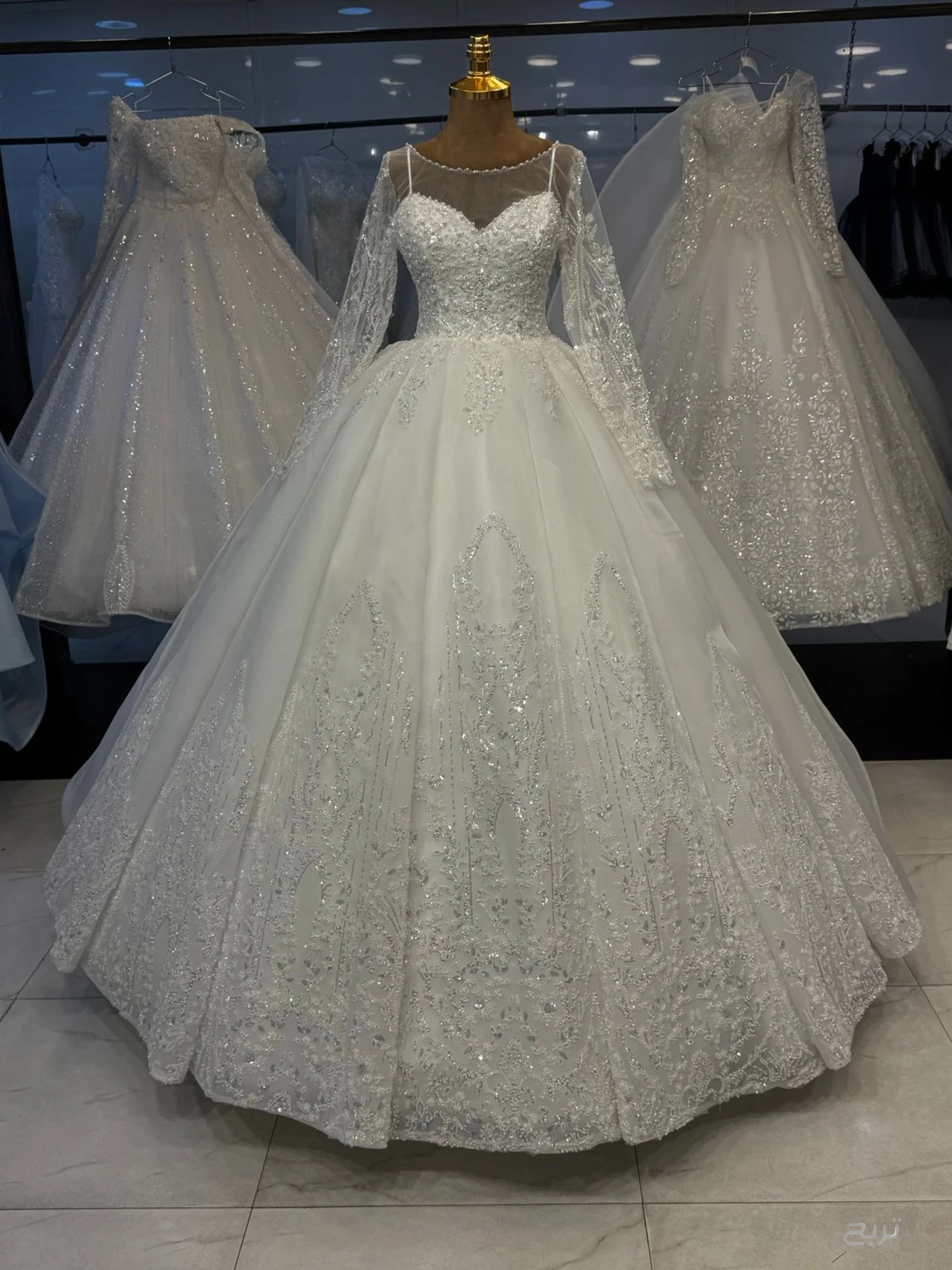 فساتين زفاف وافراح